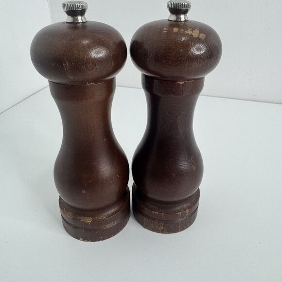 Cole And Mason England Wood Salt & Pepper Grinder Set Shaker - Picture 5 of 7